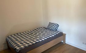 Lovely 1 Private Bedroom With Garden View